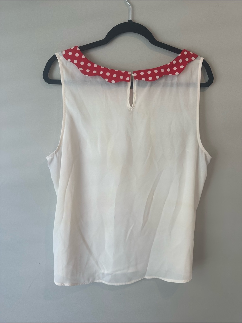 LC Lauren Conrad White Sleeveless Camisole with Red Polka Dot Collar - Picture 3 of 4